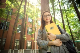 本科应届毕业生落户深圳，报到证必须由学校改派吗